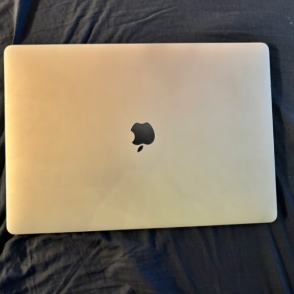 MacBook Pro 15” 2018 with TouchBar